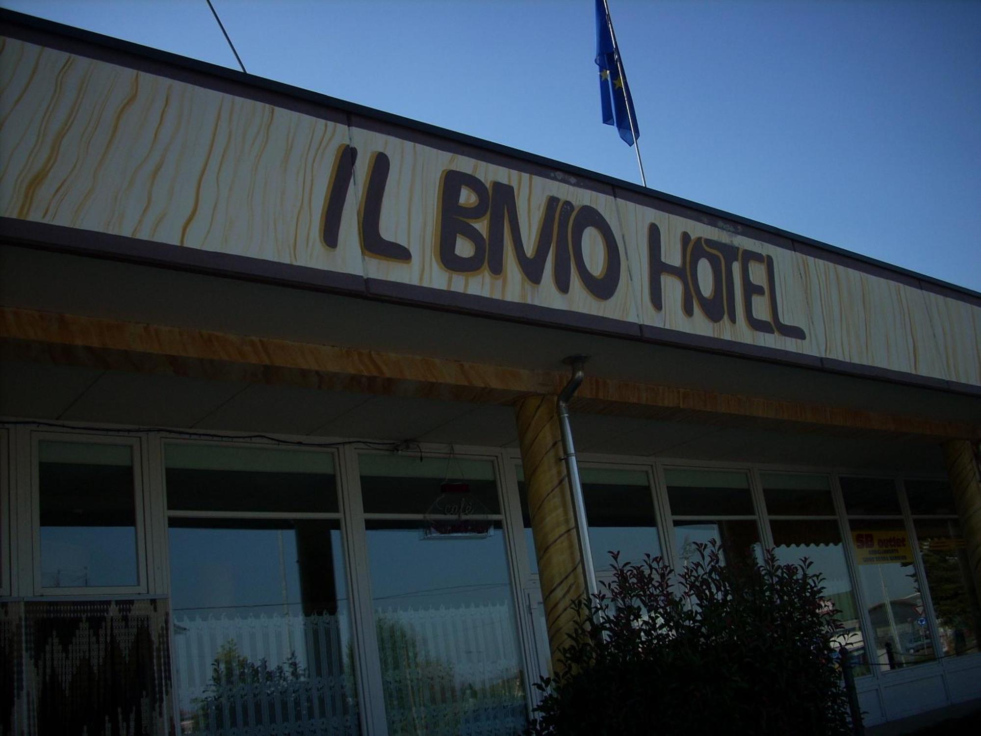 Il Bivio Hotel 카르마뇰라 외부 사진
